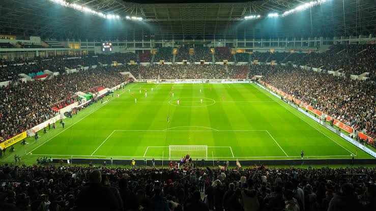 Amedspor'un pazar günü oynayacağı Başakşehir maçı için satışa çıkardığı biletler