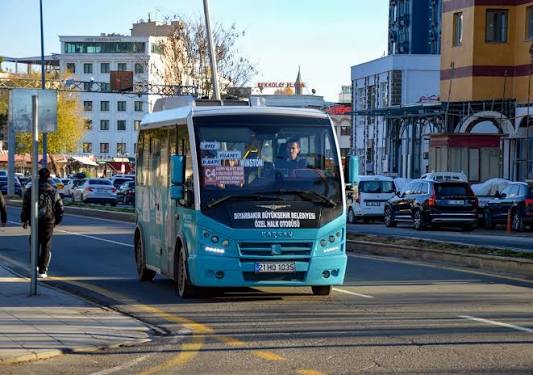 Diyarbakır’da özel halk otobüsü esnafı, son dönemde peş peşe gelen