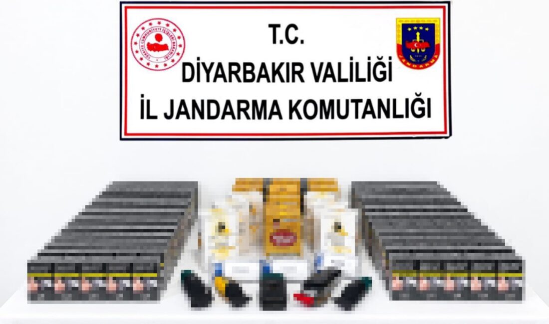 Diyarbakır'da jandarma ekiplerince düzenlenen operasyonlarda çok sayıda kaçak malzeme ele
