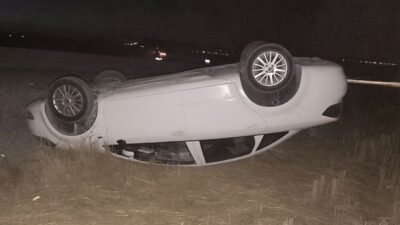 Diyarbakır'ın Ergani ilçesinde kontrolden çıkan otomobil tarlaya uçtu. Kazada 1
