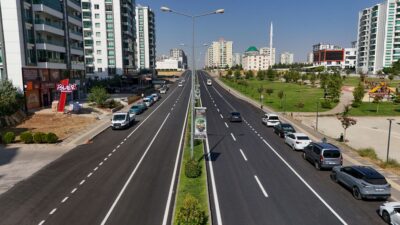 Diyarbakır Büyükşehir Belediyesi, asfalt yapım ve yenileme çalışmaları tamamlanan yollarda