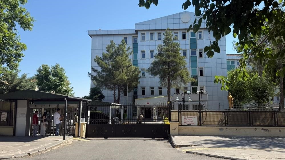 Diyarbakır’da Narin Güran cinayetinde ilişkin tutuksuz 12 sanık ile adli