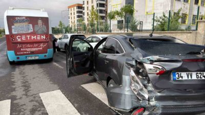 Diyarbakır’da özel halk otobüsü ile otomobilin çarpışması sonucu 1’i çocuk