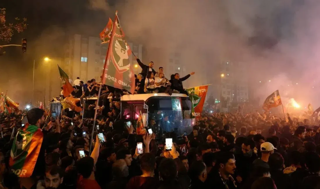 Amedspor Kulübü, maçların ardından yapılan kutlamalarda havai fişek, patlayıcı madde