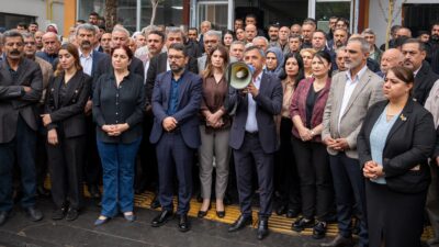 Diyarbakır Bismil Belediyesi’nde işten çıkartılan bir şahıs belediyeye giderek silahlı