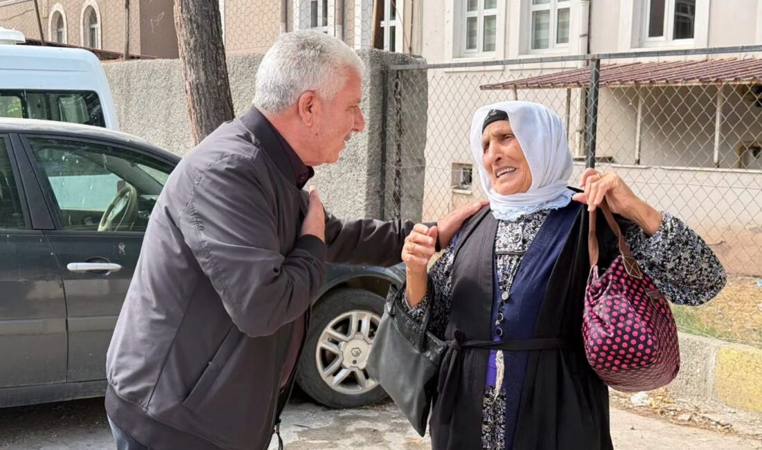 Diyarbakır’ın Çermik İlçe Belediye Başkanı Şehmus Karamehmetoğlu, Yaşlılar Gününü kutladı.
