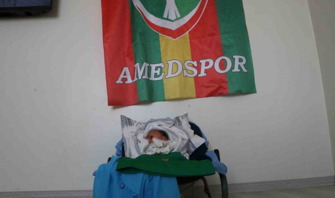 Diyarbakır’da yaşayan Mehmet Yücel, Amedspor forması giyen Mbaye Diagne’nin geçen