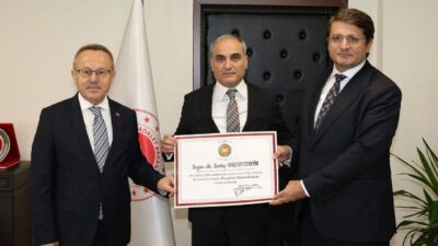 Diyarbakır Barosu’nun 50. Olağan Genel Kurulu’nda başkanlığa seçilen Av. Sertaç