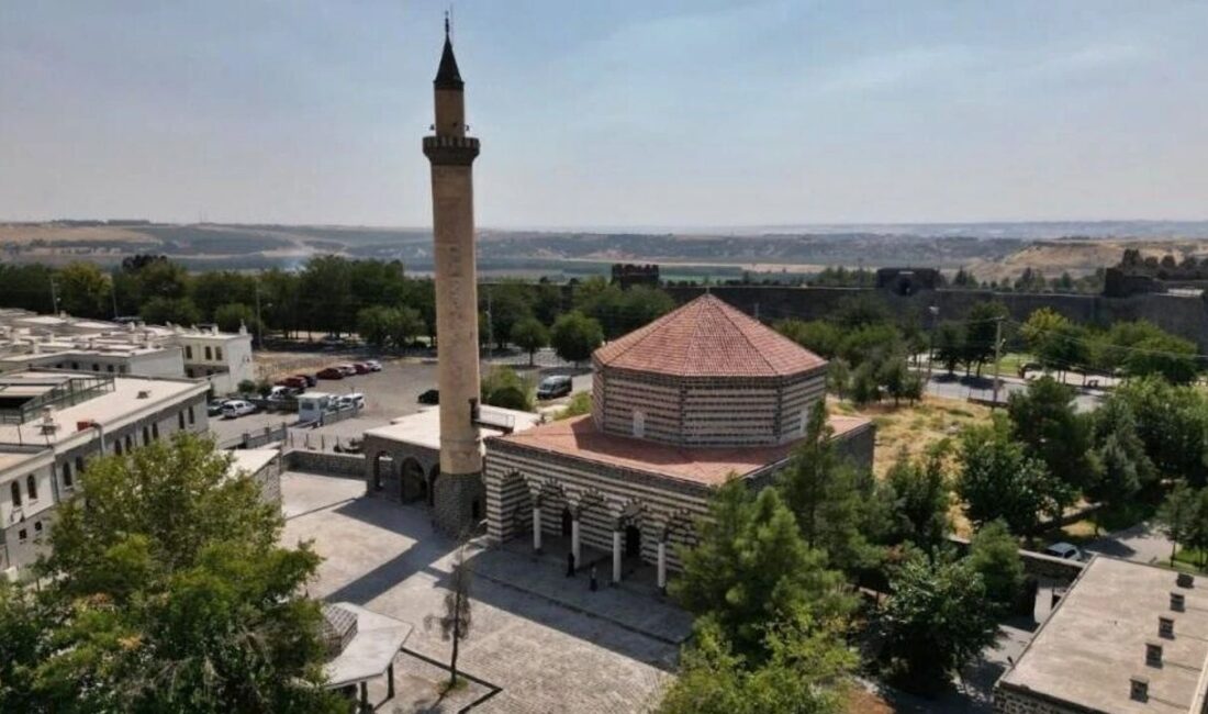 Kültür ve Turizm Bakanı Mehmet Nuri Ersoy, Diyarbakır’da restorasyonu tamamlanan