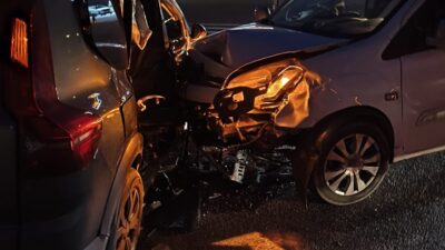 Diyarbakır'da iki aracın çarpışması sonucu meydana gelen trafik kazasında 2