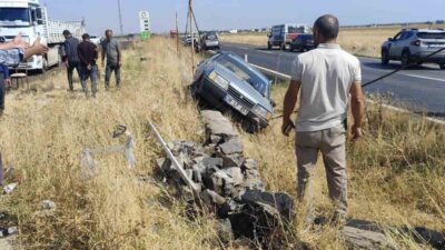 Diyarbakır’ın Çınar ilçesinde iki aracın çarpışması sonucu meydana gelen trafik