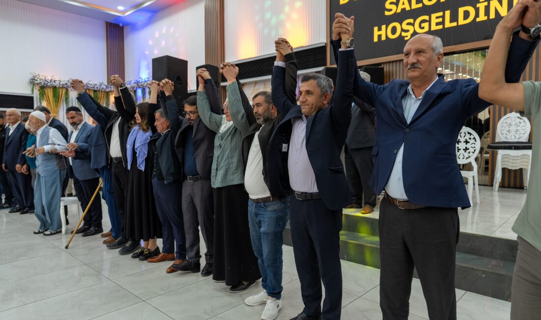 Büyükşehir Belediyesi Eşbaşkanı Emin Ay, Özpınar ve Kaya aileleri arasındaki