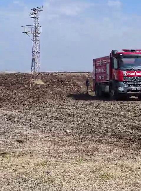 Diyarbakır'ın Kayapınar ilçesinde bir kişi, iddiaya göre eşiyle tartışmasının ardından