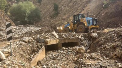 Diyarbakır Büyükşehir Belediyesi, engebeli bir coğrafyaya sahip Kulp ilçesinde şiddetli