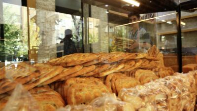 Diyarbakır’da yaklaşık 300 fırıncı adına açıklama yapan Tahsin Doğru, artan