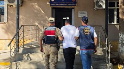 Diyarbakır’da jandarma ekiplerince düzenlenen operasyonlarda, haklarında kesinleşmiş hapis cezası bulunan
