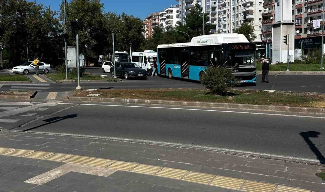 Diyarbakır’da otomobil ile belediye otobüsü çarpıştı. Kazada ölen ya da