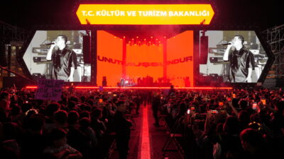 Kültür ve Turizm Bakanlığı tarafından düzenlenen Diyarbakır Kültür Yolu Festivali,