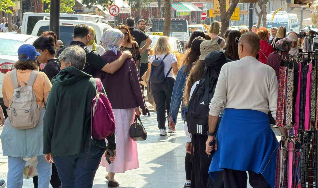 Diyarbakır’da havaların serinlemesiyle birlikte ekim ayında tur sayıları arttı. Yerli